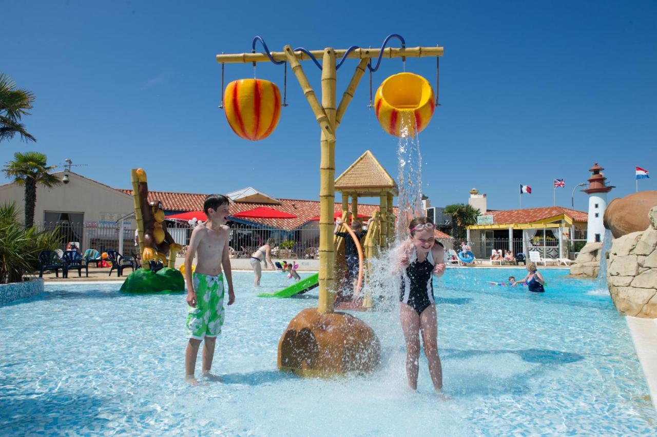 Mobile Homes By Kelair At Camping Sol A Go Go Сент-Илер-де-Рье Экстерьер фото